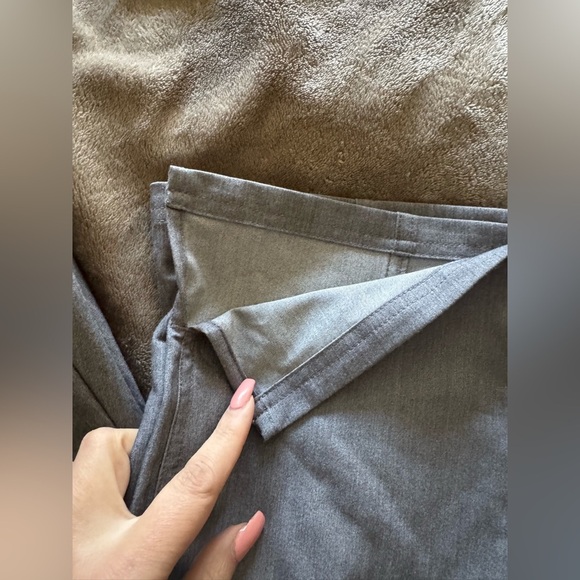 FIGS Gray Scrub Pants with Teal Drawstring scrub
Scrubs - Picture 3 of 5